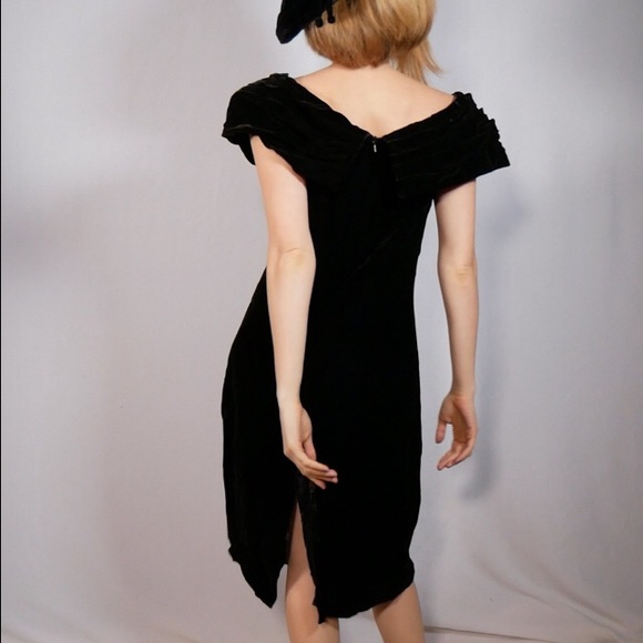 Rimini Black Velvet Dress With Rhinestone Moon Off The Shoulders Circa 1980s - Picture 8 of 9
